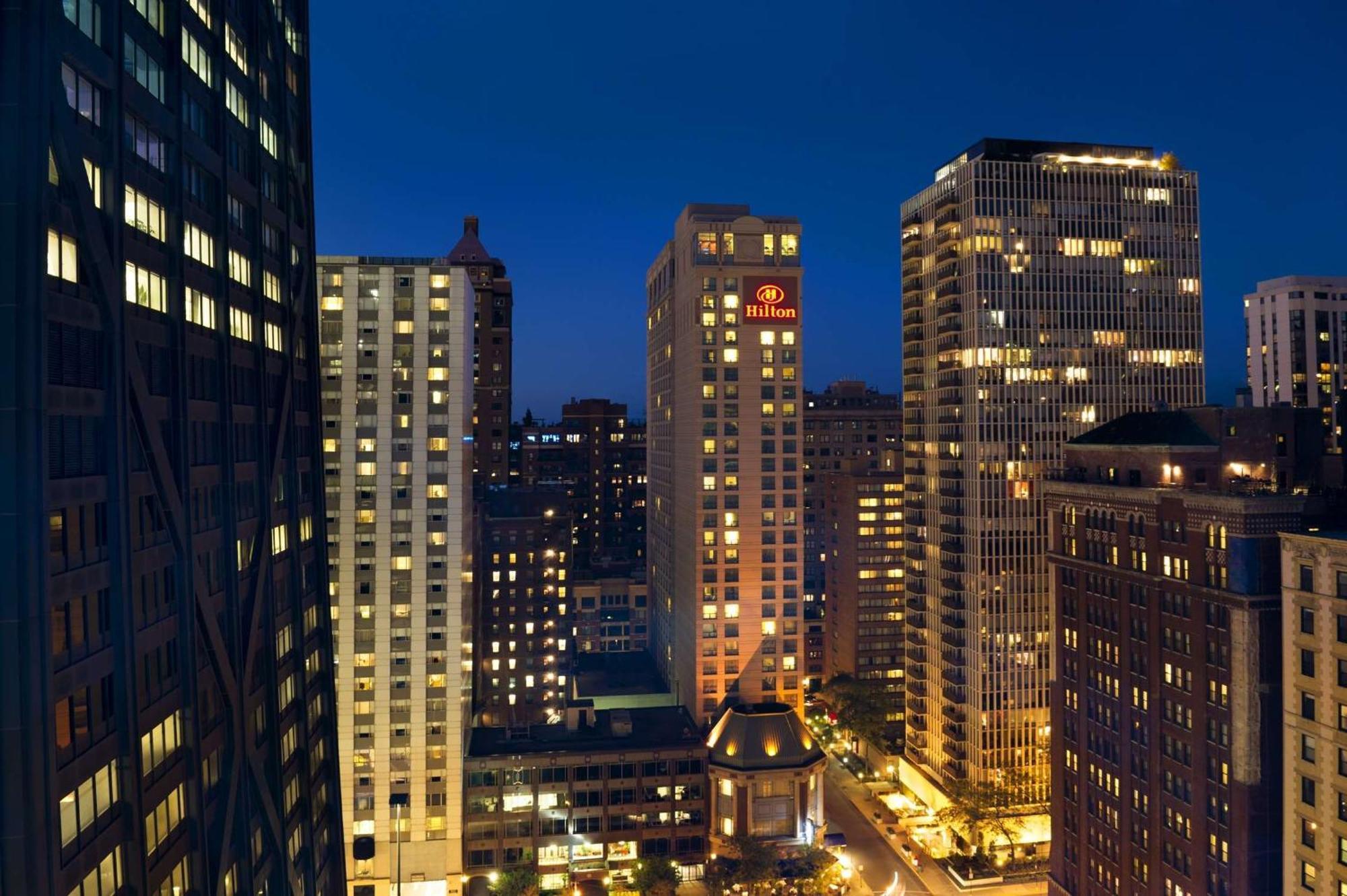 Hilton Chicago Magnificent Mile Suites Exterior foto